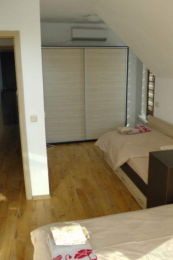 Top Center , Modern And Quiet Apartment Burgas Stad Buitenkant foto